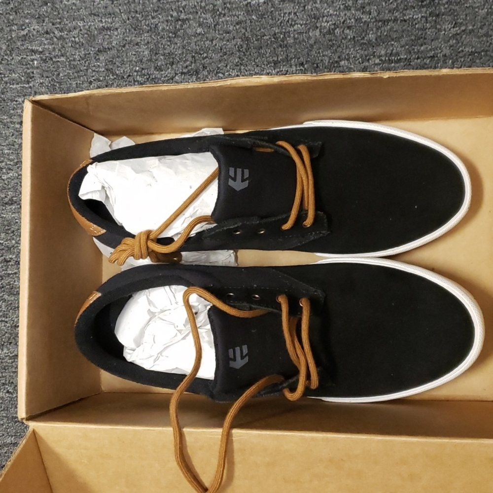 Etnies sneaker men's jameson vulc size 10. Like new